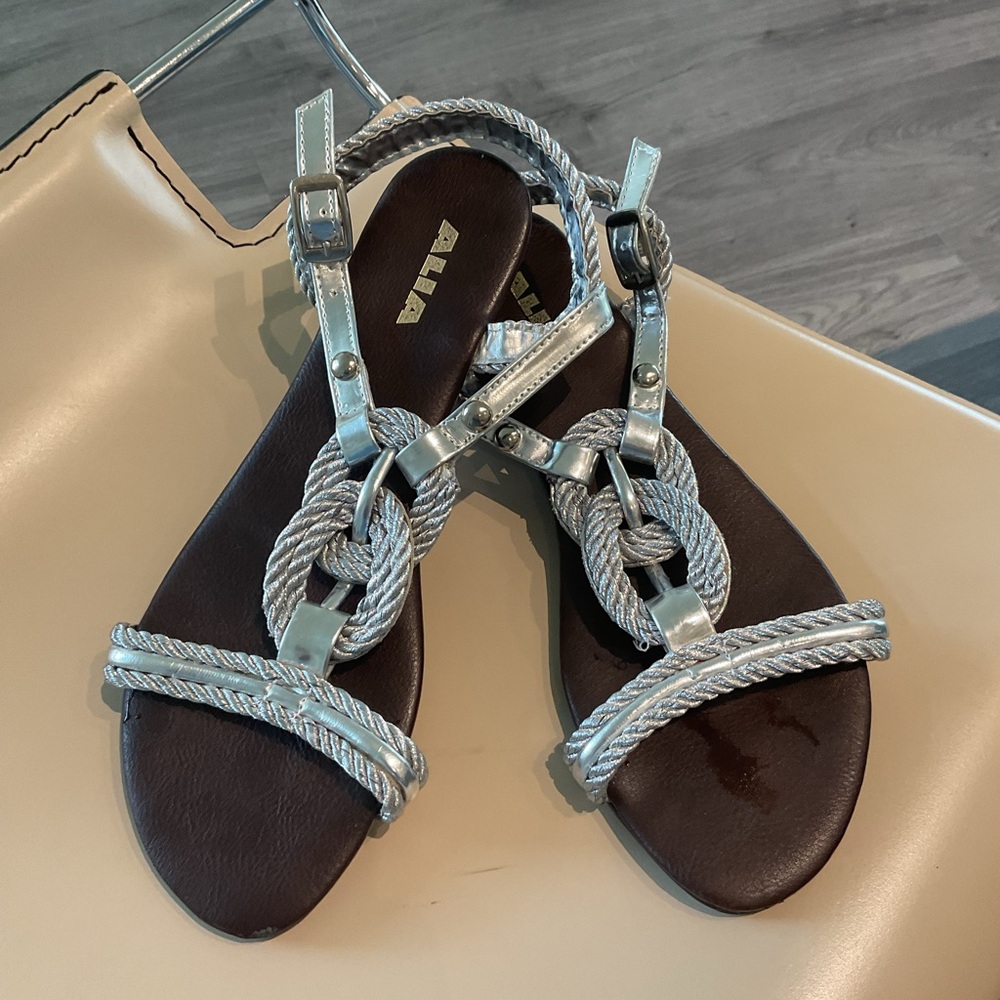 Elegant Alia Silver Rope Sandals .